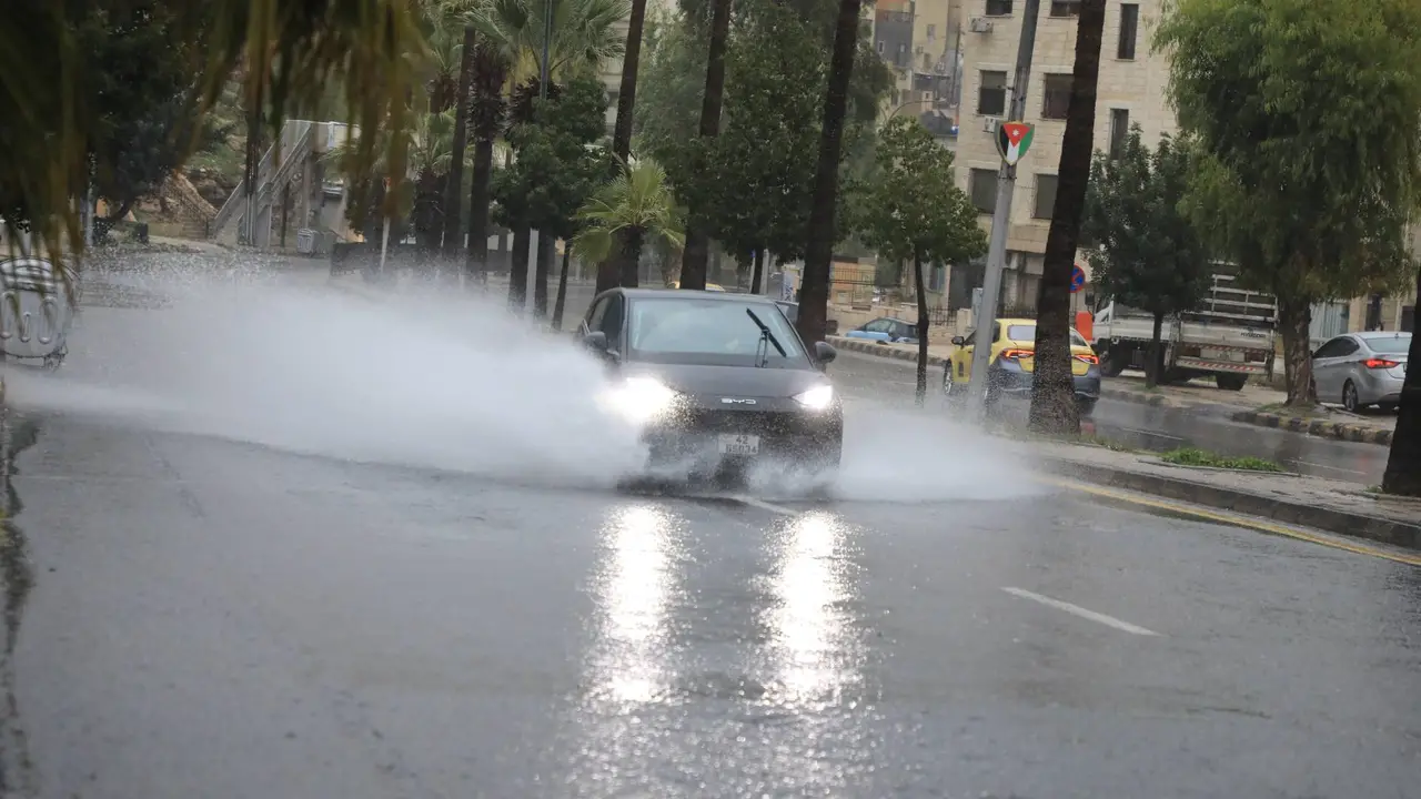 انخفاض ملموس على درجات الحرارة وفرصة لأمطار متفرقة في الأردن الأحد المقبل